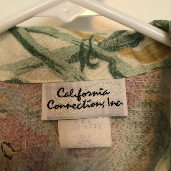 🎃Vintage Floral Lightweight Button Down Short Sleeve Blouse - Picture 5 of 8